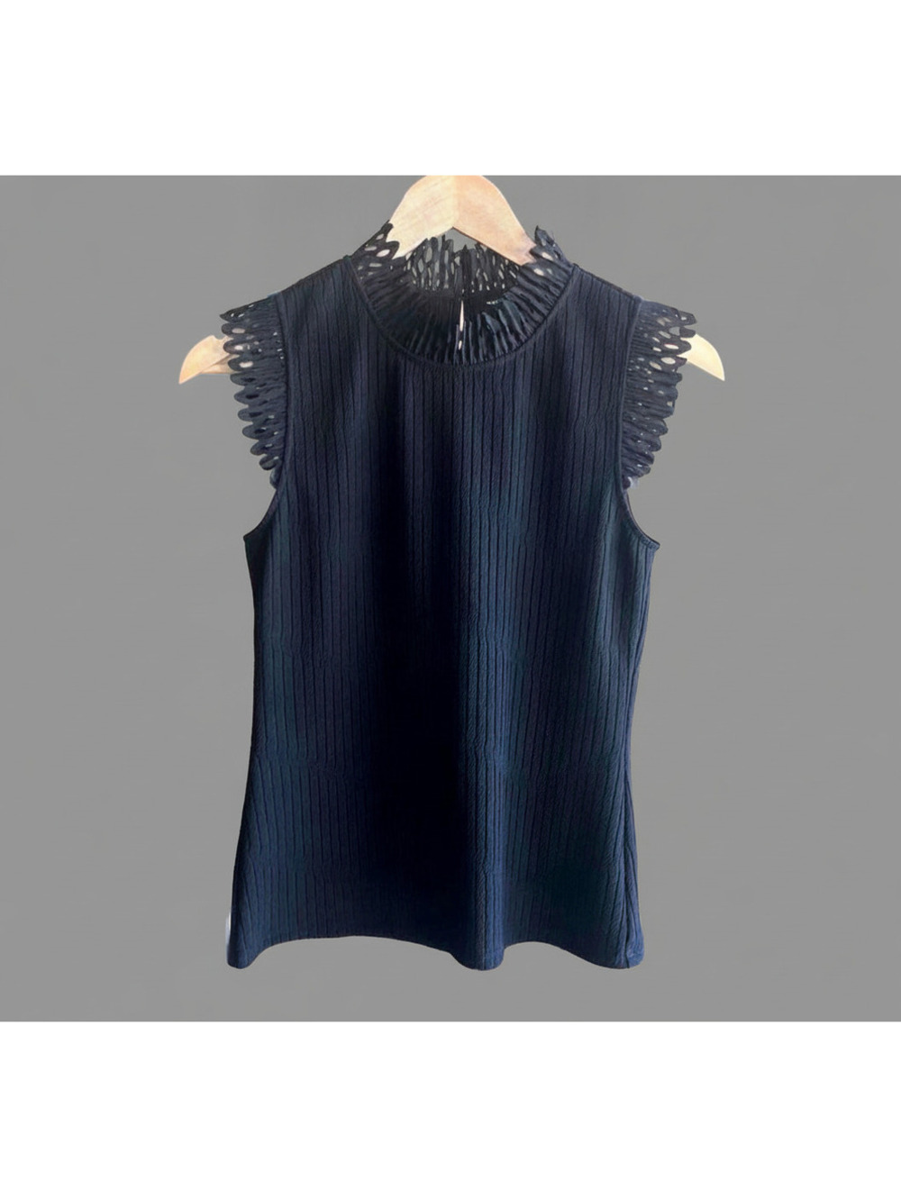 White House Black Market Mock Neck Scalloped Sleeveless Black Blouse Size XS